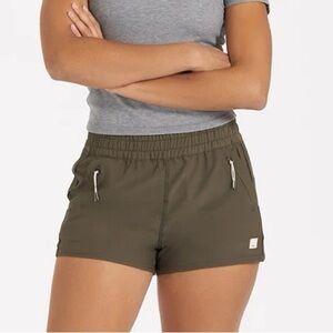 Vuori Olive Women's Shorts